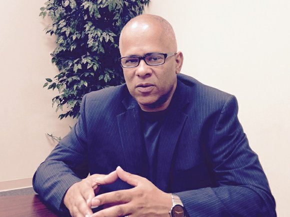 Saying it is time for new leadership, activist Tio Hardiman is challenging U.S. Rep. Bobby Rush for his 1st Congressional ... Saying it is time for new leadership, activist Tio Hardiman is challenging U.S. Rep. Bobby Rush for his 1st Congressional ...
