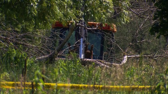 OAKLAND TOWNSHIP, Mich. — The FBI — working on information from an aging reputed mobster — began digging in the ... OAKLAND TOWNSHIP, Mich. — The FBI — working on information from an aging reputed mobster — began digging in the ...