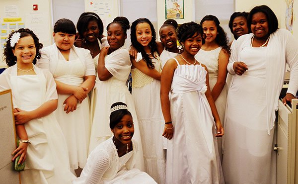 Boston Renaissance Charter Public School held its Second Annual “First Ladies’ Cotillion” celebrating Renaissance’s future women leaders. The girls danced with their dads and mingled with local civic and business leaders. Boston Renaissance’s First Ladies program connects girls with female civic and business leaders in the Boston community to inspire them to reach for whatever heights they choose.