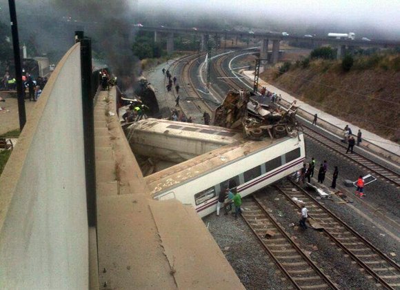 MADRID, Spain — A high-speed passenger train derailed as it hurtled around a curve in northwestern Spain on Wednesday, killing ... MADRID, Spain — A high-speed passenger train derailed as it hurtled around a curve in northwestern Spain on Wednesday, killing ...