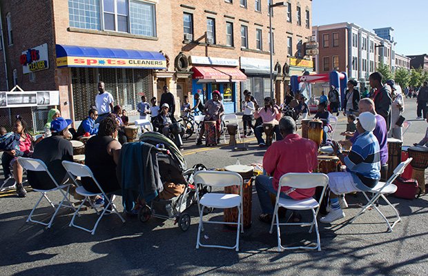 On Sept. 29, community-building organization Circle the City held “Circle The City: Open Streets, Open World,” on a 1.1 mile car-free corridor of Blue Hill Ave. between Warren and Dudley streets. The event featured zumba and dance classes, a family fun zone and a historic photo exhibit.