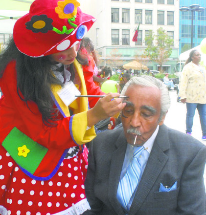 Rangel gets a face painting