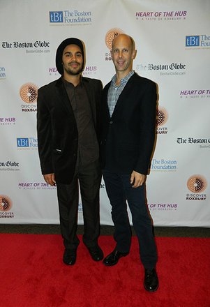 Roxbury Puddingstone Awardee Tuffus Zimbabwe and Allen Bush, D.R. Board member; Berklee School of Music.
Guests from the arts, cultural, education, medical, historic preservation, and culinary communities in Roxbury and around Greater Boston attended Discover Roxbury’s Heart of the Hub fundraiser on Oct 17, 2013 to celebrate Roxbury’s physical and cultural assets, and the people who work tirelessly to strengthen them. Awardees of the 2013 Roxbury Puddingstone Award include: Educator & activist, Mel King; educator & activist Samantha Sadd & Roxbury’s own & current SNL musician Tuffus Zimbabwe.