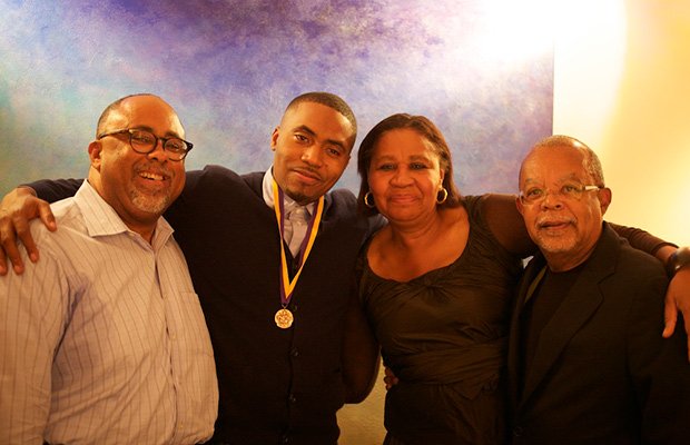 Harvard University professors Henry Louis “Skip” Gates and Marcyliena Morgan hosted a dinner in celebration of the Nasir Jones Hiphop Fellowship, jointly announced by the W.E.B. Du Bois Institute and the Hiphop Archive. Professor Morgan hosted guests, including Nasir “Nas” Jones, Henry Gates Jr., author Jamaica Kincaid and professors Lawrence D. Bobo, Ingrid Monson and Tommie Shelby, at her home in Cambridge on October 31. (From left): Harvard professor Lawrence D. Bobo, Nasir “Nas” Jones, Harvard professor and author Jamaica Kincaid, Harvard professor and director of the W.E.B. Du Bois Institute Henry Louis Gates Jr.