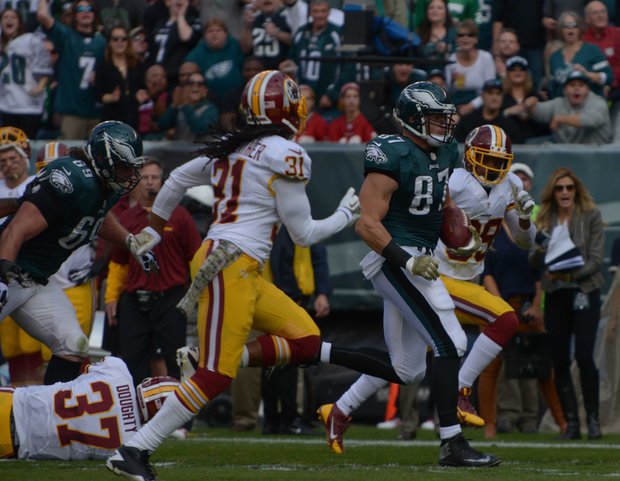 Philadelphia Eagles tight end Brent Celek breaks tackles for a long gain in the 2nd quarter. Redskins fell to the Eagles 16-24 on Sunday, Nov. 17 at Lincoln Financial Field in Philadelphia.