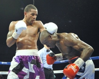 Lamont Peterson (purple trunks) won a unanimous decision over Dierry Jean to retain his IBF junior welterweight title at the D.C. Armory on Jan. 25.