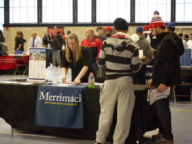 On Saturday, January 18th over 500 families came out in support of The BASE’s 1st Annual U. Dream College and Resource Fair, held at the DCR’s Melnea Cass Center (120 Martin Luther King Jr. Blvd). The event in celebration of Dr. Martin Luther King Jr., attracted families from the Dorchester, Roxbury and Mattapan communities as well as Brockton, Lawrence, East Boston and New Hampshire. During the 4 hour event families and participants had access to and were engaged with over 20 colleges and trade- school programs from all across New England. These colleges and universities were also featured during the “College Smack Down”; a 90 second pitch to audience members on the benefits of attending their institution. Other fantastic highlights during the event included a keynote address by Health and Human Services Chief of Staff, Mr. Felix Arroyo, over $100,000 in scholarships and stipends awarded, on- site college applications and acceptance and on-site financial aid assistance.
The event’s entertainment featured Ms. Courtney Boston and the Touch 106.1 FM radio station and Universal Music Group Distribution’s recording artist, Breje.