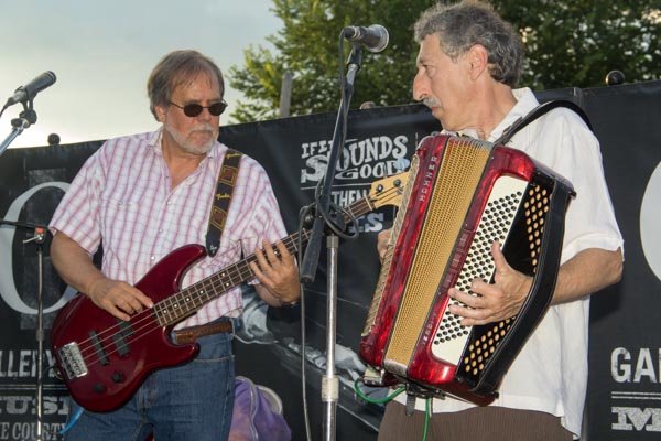 An evening of jazz at Gallery oH in Northeast featuring Little Redd and the Renegades and Victor Provost.