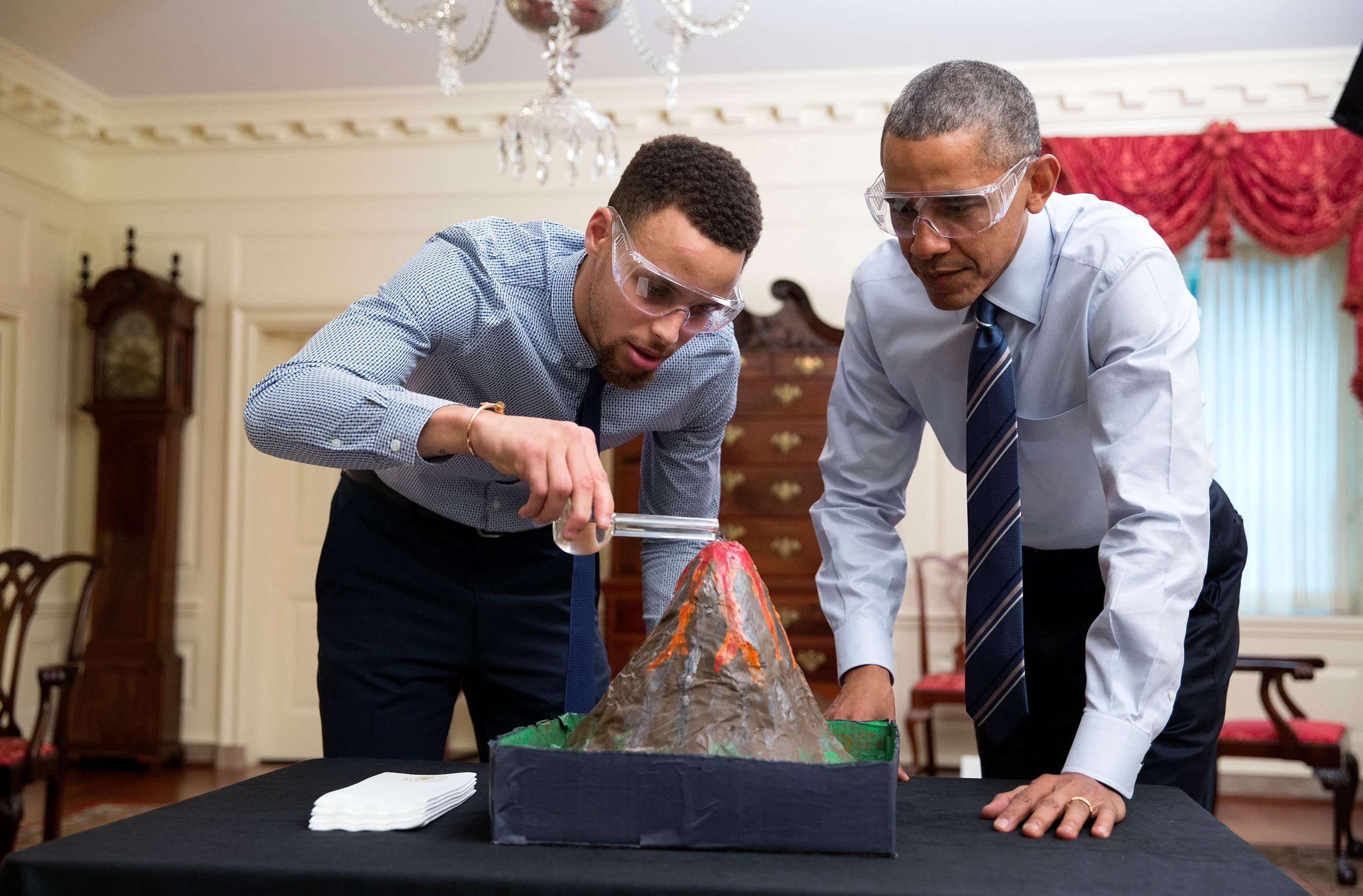Steph Curry, Obama team up for mentoring PSA | New York Amsterdam News: The new Black view2800 x 1841
