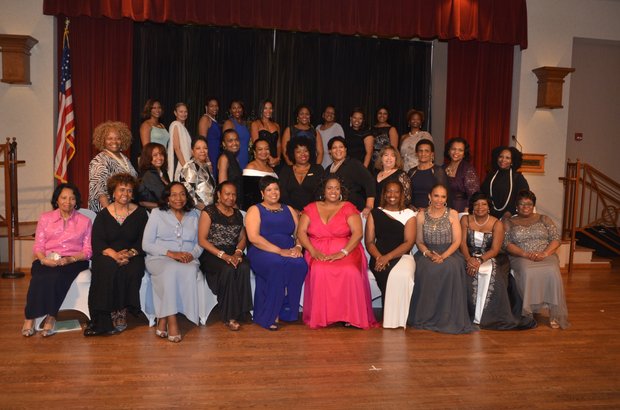 THE BEAUTILLION MILITAIRE…
The Shelby County Tennessee Chapter of The Links, Inc. sponsored its annual celebration of select male seniors, who have been accepted to colleges and universities, at the Holiday Inn-University of Memphis last Saturday. (Photos: Tyrone P. Easley)