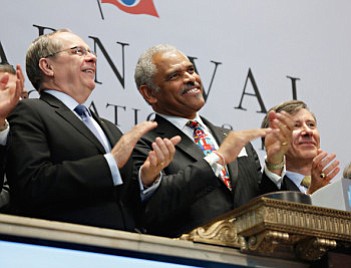 Carnival Corporation, parent company to the Carnival Cruise Lines run by Chief Executive Officer Arnold W. Donald, is donating $2 ... Carnival Corporation, parent company to the Carnival Cruise Lines run by Chief Executive Officer Arnold W. Donald, is donating $2 ...