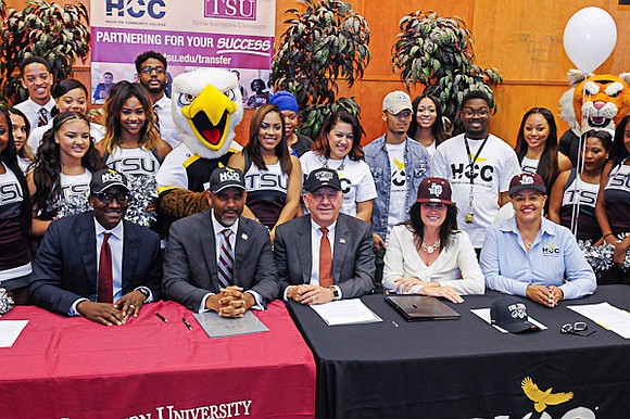 Administrators from Texas Southern University (TSU) and the Houston Community College System (HCCS) signed a historic memorandum of understanding on ... Administrators from Texas Southern University (TSU) and the Houston Community College System (HCCS) signed a historic memorandum of understanding on ...