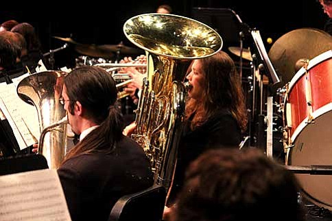 The musicians of South Suburban College Jazz Combo and the South Suburban College Voices thrilled the audience with tunes by ... The musicians of South Suburban College Jazz Combo and the South Suburban College Voices thrilled the audience with tunes by ...