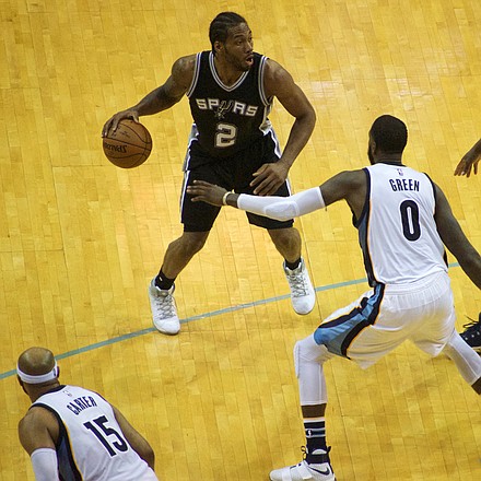 San Antonio's Kawhi Leonard poured in 43 points, hitting big shot after big shot and drawing heavy attention from the Grizzlies. (Photo: Karanja A. Ajanaku)