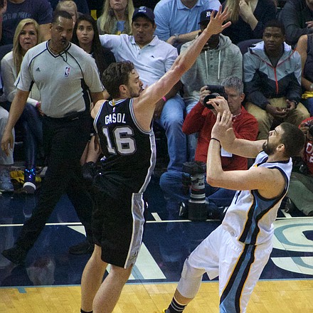 Too late brother: Memphis' Marc Gasol gets off and scores on a buzzer-beater at the end of the first half over his brother, Pau Gasol. (Photo: Karanja A. Ajanaku)