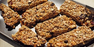 Energy bars are a convenient source of nutrition and come in a wide variety of flavors to satisfy different palates. ... Energy bars are a convenient source of nutrition and come in a wide variety of flavors to satisfy different palates. ...