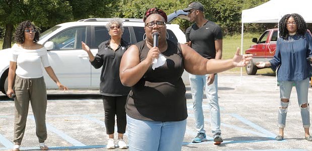 Live Gospel entertainment by Natasha Daniels and Worshippers Unplugged.