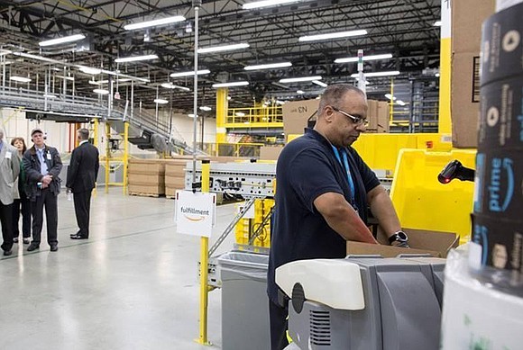 Amazon recently opened its doors for the first time to its first robotics center in Illinois. Amazon recently opened its doors for the first time to its first robotics center in Illinois.