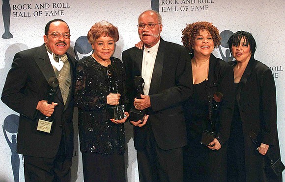 Yvonne Staples, whose voice and business acumen powered the success of the Staple Singers, her family's hit-making gospel group that ... Yvonne Staples, whose voice and business acumen powered the success of the Staple Singers, her family's hit-making gospel group that ...