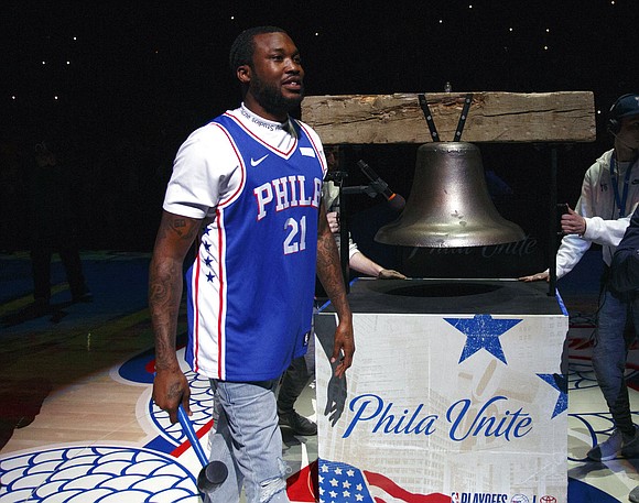 Joel Embiid and Ben Simmons shined again in front of rapper Meek Mill, and the dominant duo ushered the nightmares-into-dreams ... Joel Embiid and Ben Simmons shined again in front of rapper Meek Mill, and the dominant duo ushered the nightmares-into-dreams ...