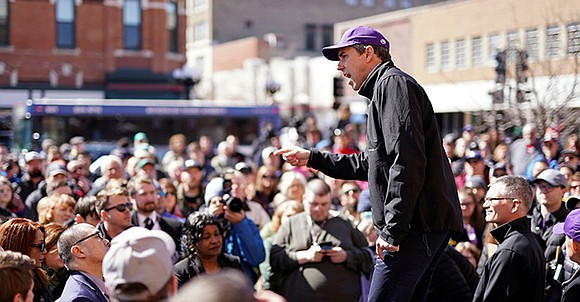 Beto O’Rourke raised $6.1 million for his presidential campaign in his first 24 hours as a candidate, beating every other ... Beto O’Rourke raised $6.1 million for his presidential campaign in his first 24 hours as a candidate, beating every other ...