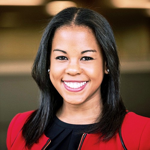 Taylor Lewis, Director of Scheduling & Advance
During Mayor Lightfoot’s transition, transition team, Ms. Lewis managed her schedule to ensure all priorities were met in a timely and efficient manner throughout the city. Lewis continues this charge in the Mayor’s office. She is an experienced project manager, communicator, and relationship manager most recently serving as a Senior Communications Consultant II at Allstate. Lewis developed and managed the Allstate Personal Lines President’s proactive speaking engagement plan to reach critical stakeholders and increase confidence in Allstate’s business strategy, results and growth opportunities. Lewis graduated from the University of Missouri with a Bachelor of Journalism degree in Strategic Communication.
