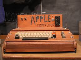 Original Apple-1 Computer Sells for $500,000 at Auction