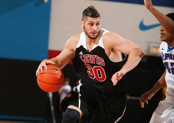 Lewis Men S Basketball Makes Quick Work Of Wayne State The Times