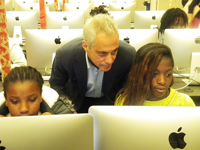 Chicago Mayor Rahm Emanuel visited Fiske Elementary School's, 6020 S. Langley Ave., computer lab for an on-site evaluation of Chicago Public School' Summer Bridge program last week.