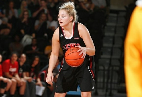 Lewis Hoops Sets Record In 111 50 Win Over Alderson Broaddus The