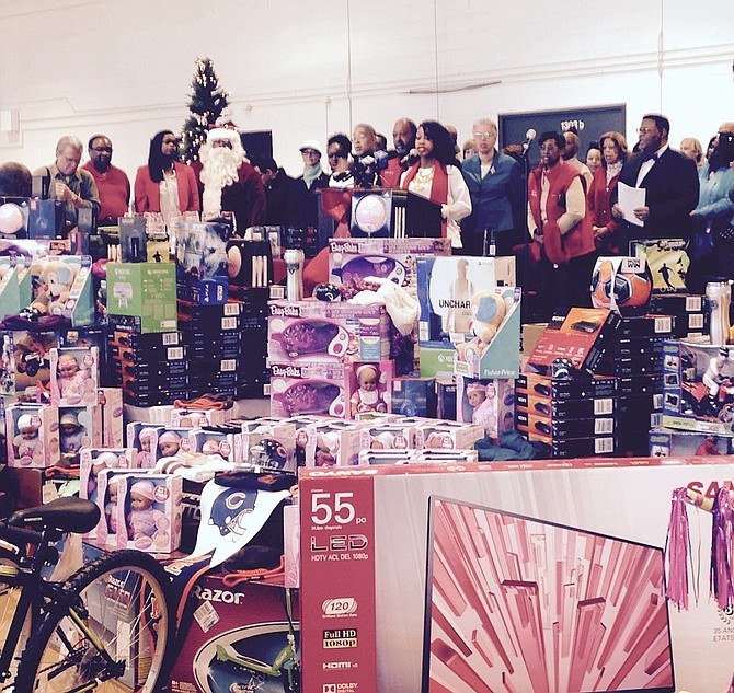 Hundreds of youngsters got free gifts at the "Christmas In the Wards at Olive-Harvey College, 10001 S. Woodlawn Ave. in Chicago.