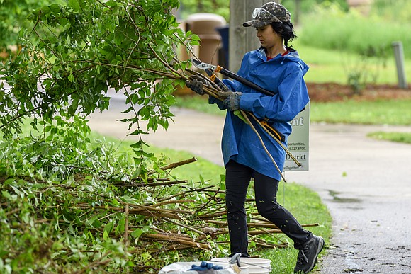 Summer is the perfect time to sign up for the Forest Preserve District of Will County's natural resource management volunteer ... Summer is the perfect time to sign up for the Forest Preserve District of Will County's natural resource management volunteer ...