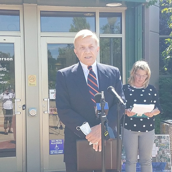 Opposition to the NorthPoint Development is heating up once again as Chicago civil rights attorneys Bob Fioretti and Mark Roth ... Opposition to the NorthPoint Development is heating up once again as Chicago civil rights attorneys Bob Fioretti and Mark Roth ...