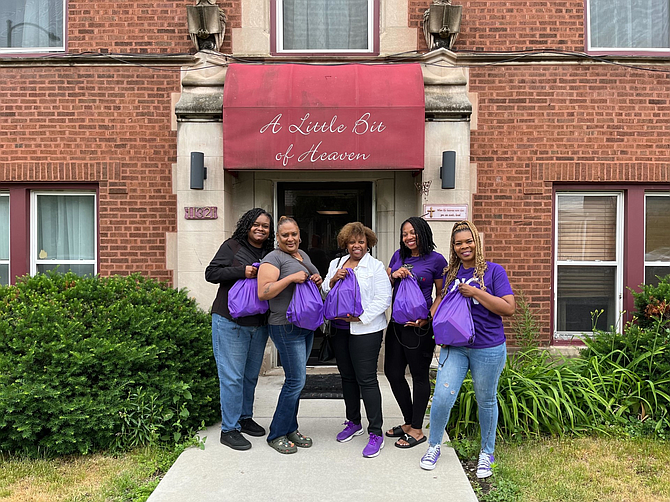 Members of the National Council of Negro Women Chicago Central Section giving donations to a men’s shelter during Father’s Day. PHOTO PROVIDED BY NCNW.
