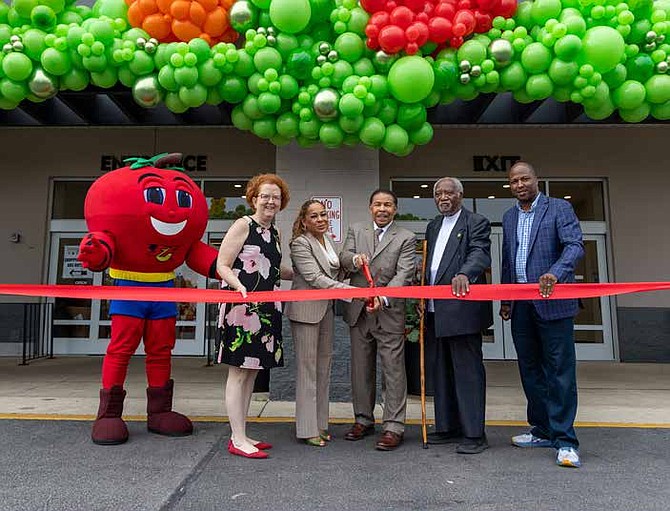 Living Fresh Market celebrated its renovation completion with a ribbon cutting this month. PHOTO PROVIDED BY LIVING WORD CHRISTIAN CENTER.