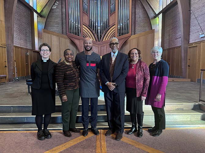 Pictured L to R:  Catherine Healy, Rector, SPR, Jo Ann Roberts, PhD., SPR BHM Chair, Alderman Lamont Robinson, 4th Ward,  Congressman Bobby L Rush (ret.),  Michelle Duster, Public Historian, Sara Bigger, SPR Anti-racism Working Group. Photo credit: Devorah Crable