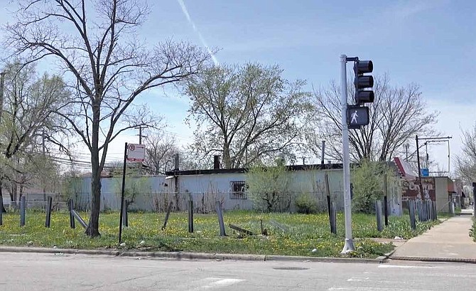 A vacant lot in Washington Heights on 95th Street. A recent study from Elevated Chicago and the Institute for Housing Studies at DePaul University
showed a concentration of vacant lots near transit in communities of color. PHOTO PROVIDED BY RUDD RESOURCE