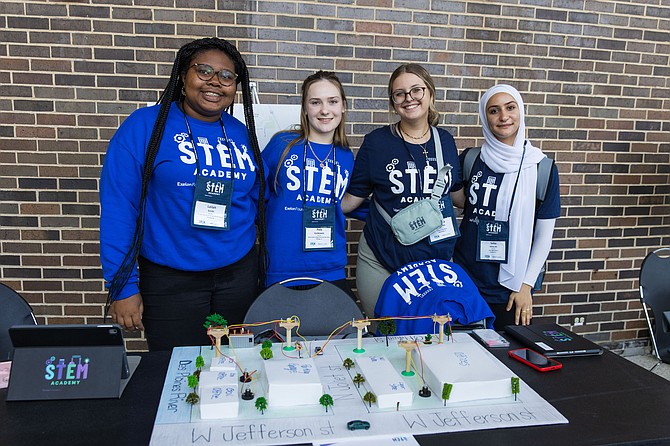 Exelon Foundation’s STEM Academy took place at University of Illinois Chicago (UIC). The weeklong program encourages high school age young women to get involved in STEM. Photo provided by Avoq.