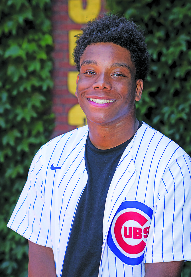 Ellis Alexander is a Cubs Scholar and Cubs
RBI All-Star who attends Jones College
Prep. PHOTO PROVIDED BY RISE STRATEGY GROUP.