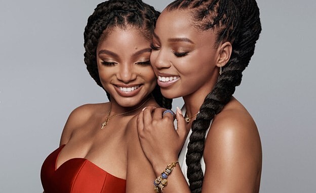 Pandora Brand Ambassadors Chloe and Halle Bailey star in Pandora’s new BE LOVE Holiday campaign. PRNewsfoto/Pandora