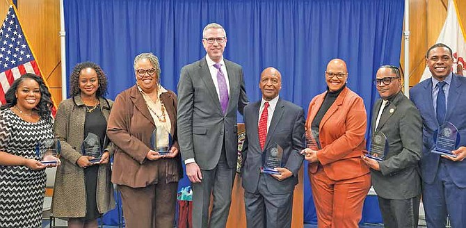 Illinois State Treasurer Michael Frerichs and award recipients. PHOTO PROVIDED BY THE ILLINOIS
STATE TREASURER’S OFFICE.