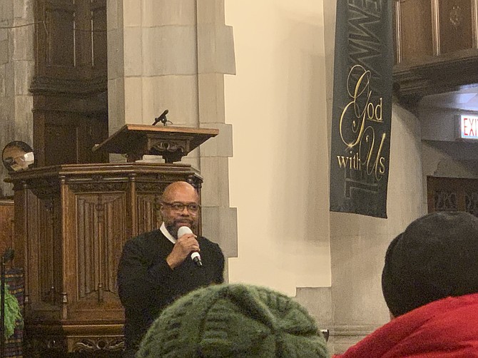 Fifth Ward Alderman Desmon Yancy speaking to residents of South Shore during a meeting to discuss next steps in the wake of the impending closure of Walgreen’s on 71st and Jeffery. Photo by Tia Carol Jones