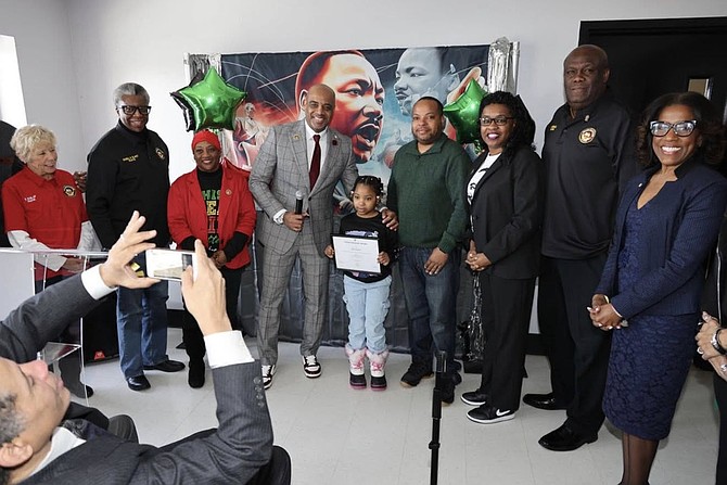 Mayor Curry and Lynwood Village Board honors 7 year old Mia Bates. Photo courtesy of STH Media