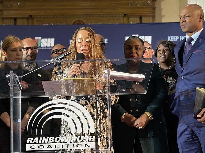 Illinois State Representative Kimberly DuBuclet was joined by Speaker of the House Chris Welch and others at Operation PUSH weekly forum to discuss the introduction of The Jesse L. Jackson, Sr. Young Voter Empowerment Act, or HB 4339 legislation. Photo by Lanette Warbington Photography.