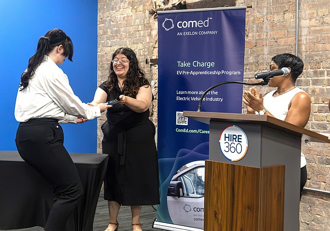 15 participants received certificates of competition during a graduation ceremony. Photo by Alessandra Esquivel at Rise Strategy Group.