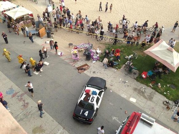 Suspect Intentionally Drives Into People On Venice Beach Boardwalk Venice Calif A 38 Year Old Man Suspected Of Intentionally Driving