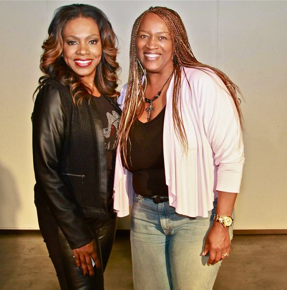 Actress activist Sheryl Lee Ralph takes a moment with West Coast Expo CEO Natalie Cole.