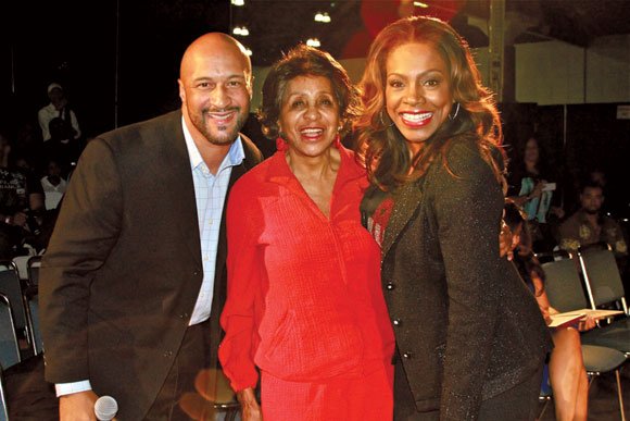 Marla Gibbs, center, with fashion show co-hosts Kevin Nash and Sheryl Lee Ralph.