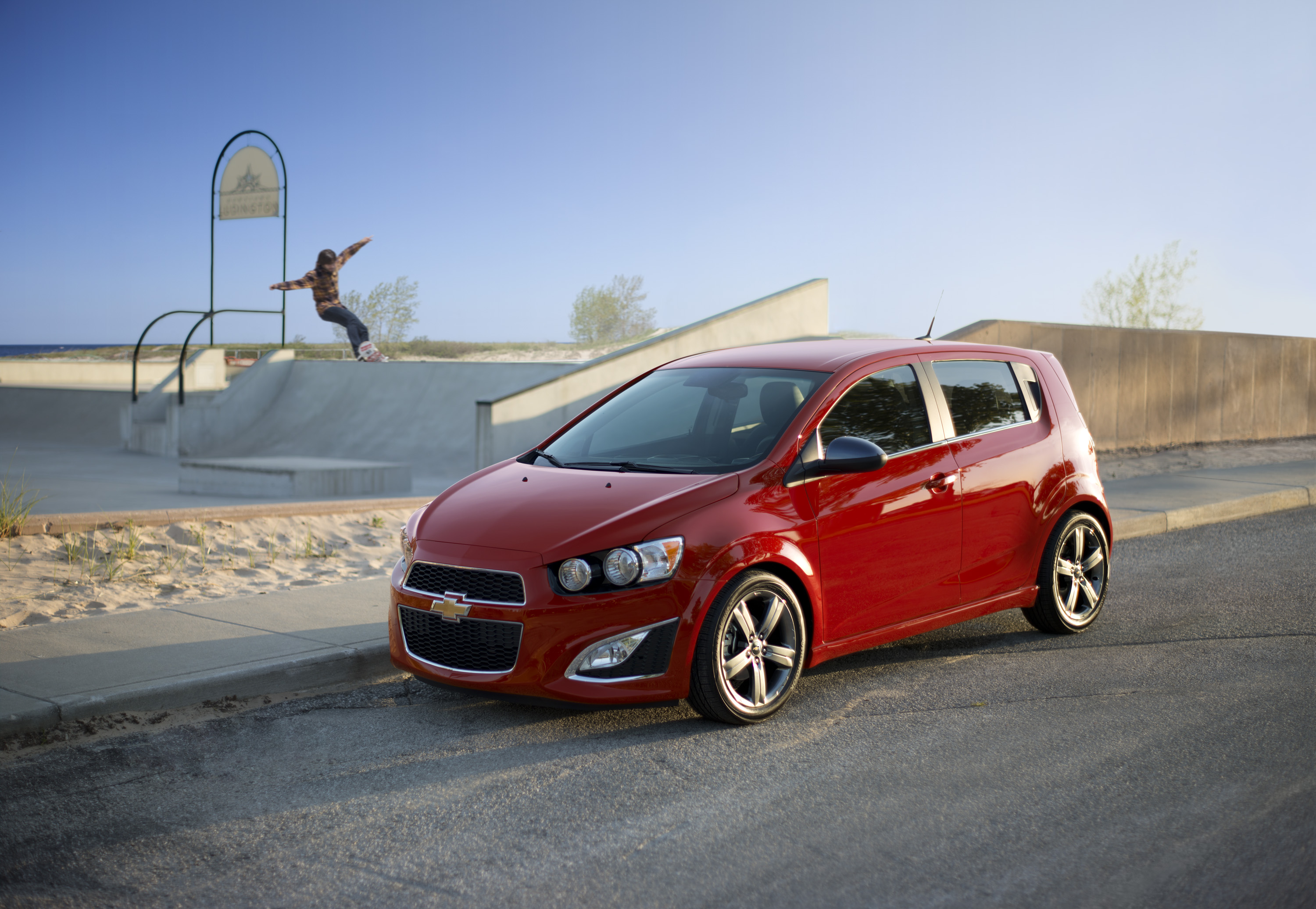 2014 Chevrolet Sonic LT Sedan - Automatic, 16in Alloys, Sunroof