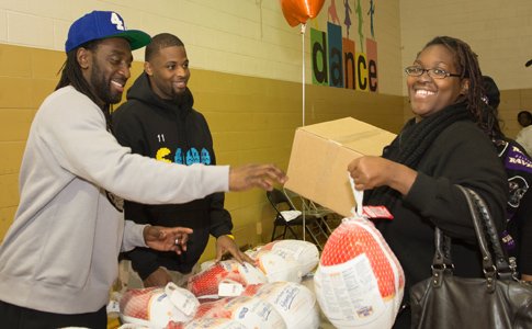 United Way of Central Maryland (UWCM) distributed 3,600 Thanksgiving meal boxes to low-income families across central Maryland through its 21st ... United Way of Central Maryland (UWCM) distributed 3,600 Thanksgiving meal boxes to low-income families across central Maryland through its 21st ...